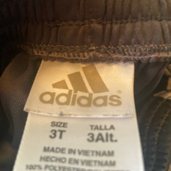 💛Adidas Shorts - Picture 2 of 2